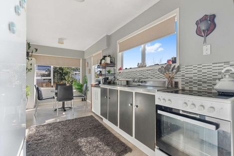 Photo of property in 19a Pohutukawa Drive, Owhata, Rotorua, 3010