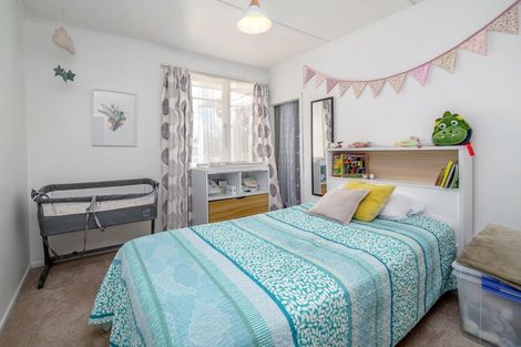 Photo of property in 27 Wavell Crescent, Lansdowne, Masterton, 5810