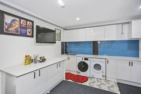 Photo of property in Oakwood Manor, 608c Massey Road, Mangere, Auckland, 2022