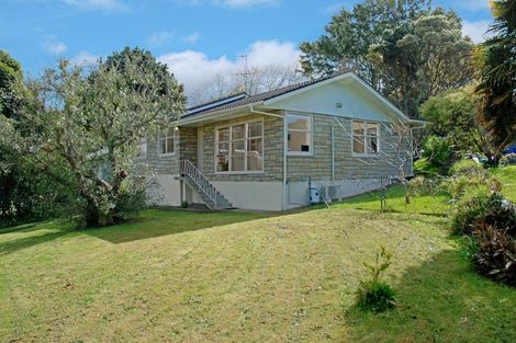 Photo of property in 1 Segedin Place, Glenfield, Auckland, 0629