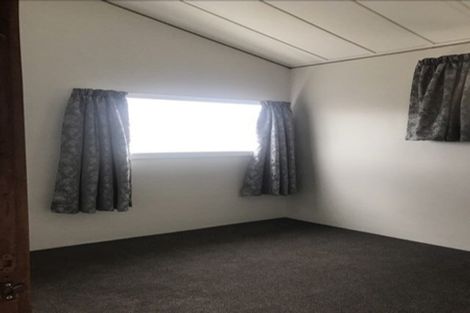 Photo of property in 12 Mcfaddens Road, St Albans, Christchurch, 8052