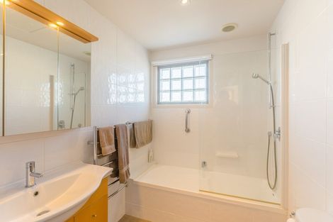 Photo of property in 4-u16 Seaview Road, Paraparaumu Beach, Paraparaumu, 5032