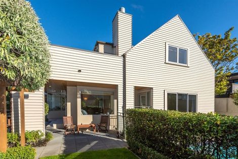 Photo of property in 30 Desmond Street, Merivale, Christchurch, 8014