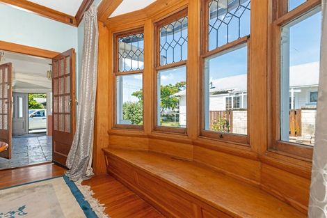 Photo of property in 280 Kahutia Street, Gisborne, 4010