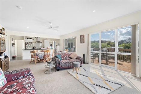 Photo of property in 104 Awa Road, Kumeu, 0891