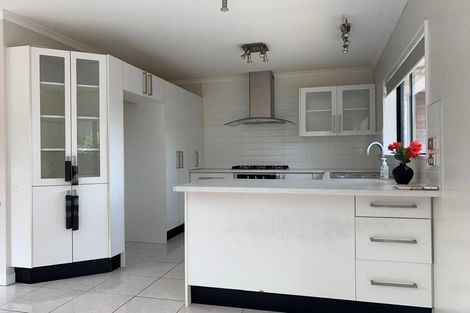 Photo of property in 1 San Carlo Court, Henderson, Auckland, 0612
