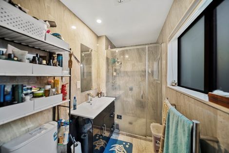 Photo of property in 116e Great South Road, Manurewa, Auckland, 2102