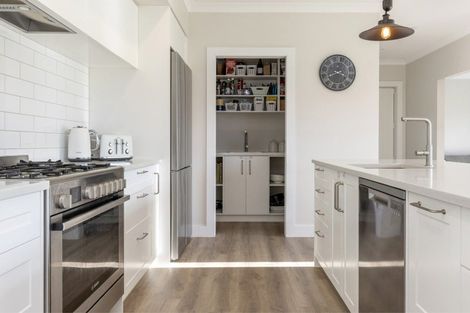 Photo of property in 7 Lochinvar Lane, Acacia Bay, Taupo, 3385