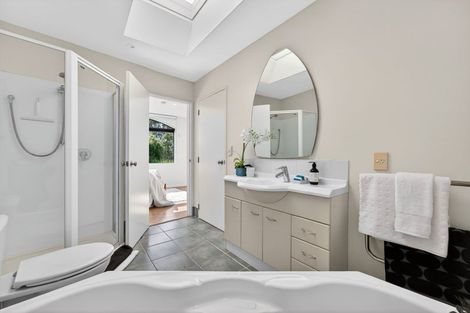 Photo of property in 5/1 Hillcrest Avenue, Hillcrest, Auckland, 0627