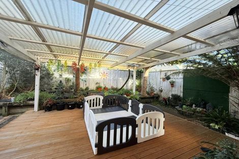 Photo of property in 3 Dunbarton Drive, Ranui, Auckland, 0612