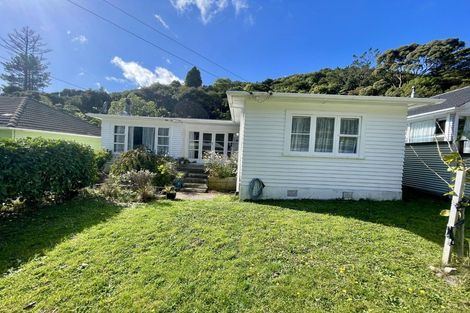 Photo of property in 31 Sunny Grove, Wainuiomata, Lower Hutt, 5014