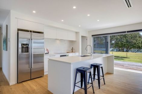 Photo of property in 71 Tangiteroria Lane, Pauanui, Hikuai, 3579