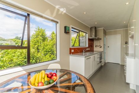 Photo of property in 2/35 Dakota Avenue, Beach Haven, Auckland, 0626