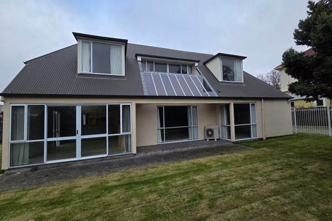 Photo of property in 12 Eversleigh Street, St Albans, Christchurch, 8014