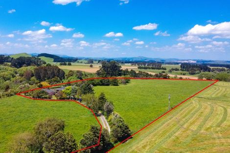 Photo of property in 292 Tamaki River Road, Dannevirke, 4972