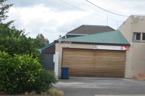 Photo of property in 1/1 Livingstone Street, Milford, Auckland, 0620