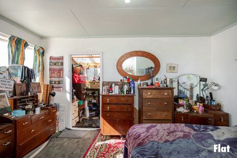 Photo of property in 28 Fox Street, Woodville, 4920
