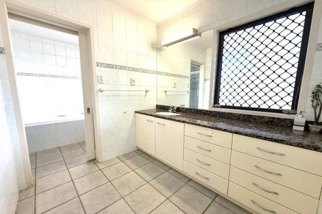 Photo of property in 10 Marina Heights, Half Moon Bay, Auckland, 2012