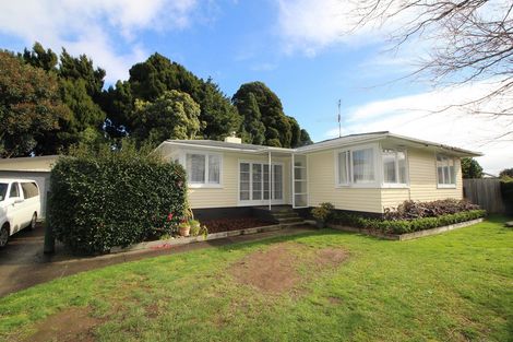 Photo of property in 12 Mountbatten Place, Papakura, 2110