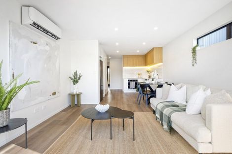 Photo of property in 2/4 Ngaroma House Drive, Hobsonville, Auckland, 0616