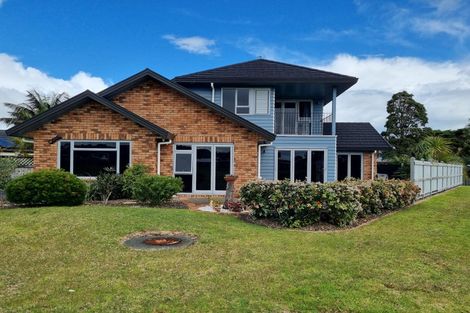 Photo of property in 35 Barbados Way, One Tree Point, 0118