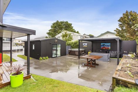 Photo of property in 100b Kiwi Road, Whangamata, 3620