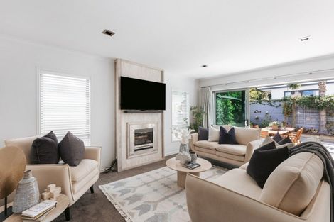 Photo of property in 650b Papamoa Beach Road, Papamoa Beach, Papamoa, 3118