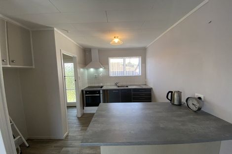 Photo of property in 13 Roberts Road, Te Atatu South, Auckland, 0610