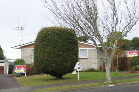 Photo of property in 17a Russleigh Drive, Dinsdale, Hamilton, 3204