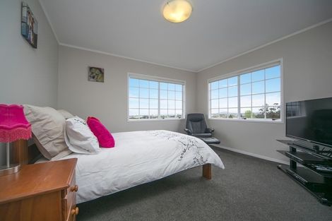 Photo of property in 2c Mason Street, New Lynn, Auckland, 0600