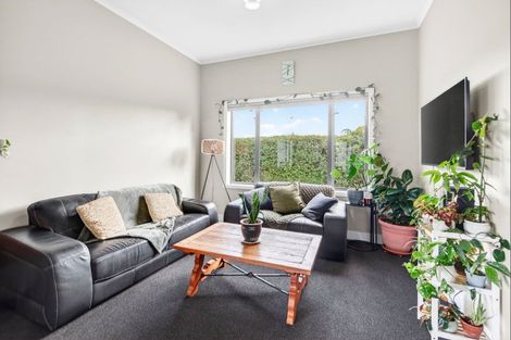 Photo of property in 63 Bridge Street, Coalgate, 7673