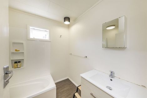 Photo of property in 4 Millar Street, Roslyn, Palmerston North, 4414