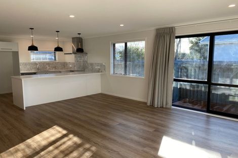Photo of property in 62a Selwyn Street, Somerfield, Christchurch, 8024