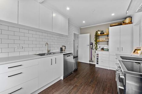 Photo of property in 6d Buisson Glade, West Harbour, Auckland, 0618