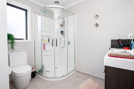Photo of property in 42 Jarrett Terrace, Leamington, Cambridge, 3432