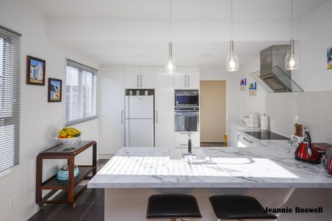 Photo of property in 37 Lyndhurst Street, Takaro, Palmerston North, 4412