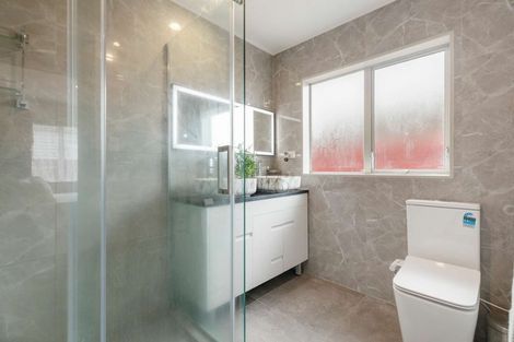 Photo of property in 98a Manuroa Road, Takanini, 2112