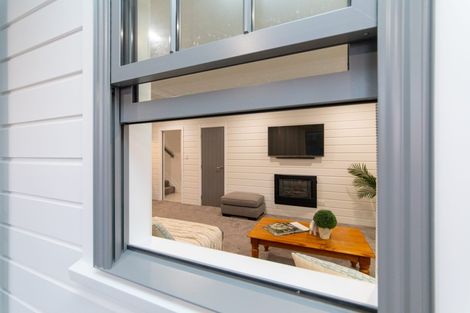 Photo of property in 3 Colombo Street, Palmerston North, 4410