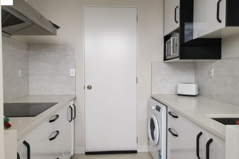 Photo of property in 21 Hakinakina Drive, Flat Bush, Auckland, 2019
