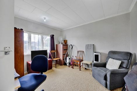 Photo of property in 63 Longfellow Road, Opunake, 4616