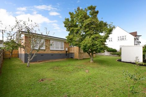 Photo of property in 5a Hillcrest Road, Hillcrest, Hamilton, 3216