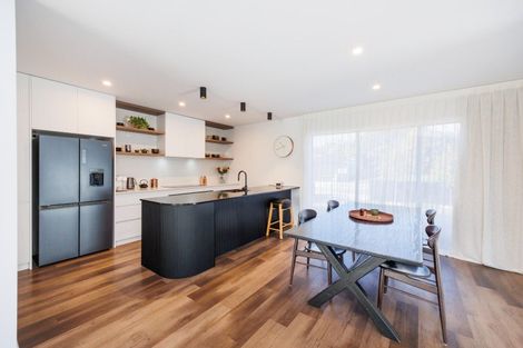 Photo of property in 56 Kanuka Drive, Hokowhitu, Palmerston North, 4410