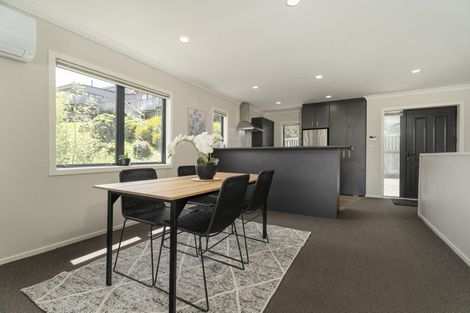 Photo of property in 28c Ronald Woolf Place, Churton Park, Wellington, 6037