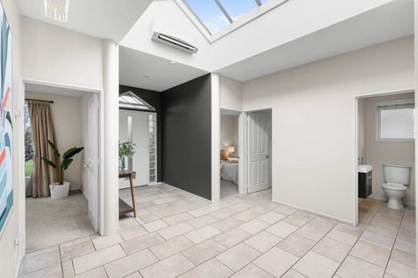 Photo of property in 5 Priorsford Court, Avonhead, Christchurch, 8042