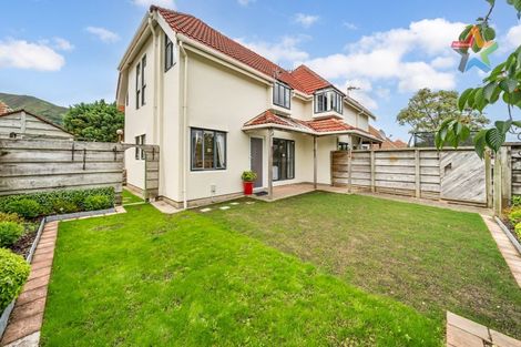 Photo of property in 2/74 Waiwhetu Road, Waiwhetu, Lower Hutt, 5010