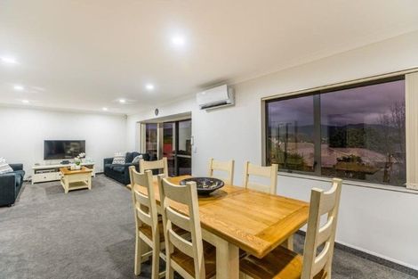 Photo of property in 6 Shearwater Rise, Paraparaumu Beach, Paraparaumu, 5032