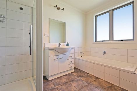 Photo of property in 85a Napier Road, Havelock North, 4130