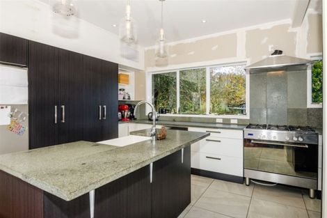 Photo of property in 1238 Peak Road, Helensville, 0875