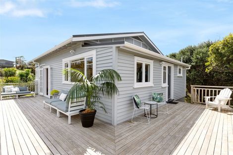 Photo of property in 30 Neptune Avenue, Beach Haven, Auckland, 0626