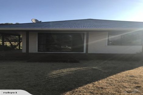 Photo of property in 22 Freyberg Crescent, Waikanae Beach, Waikanae, 5036